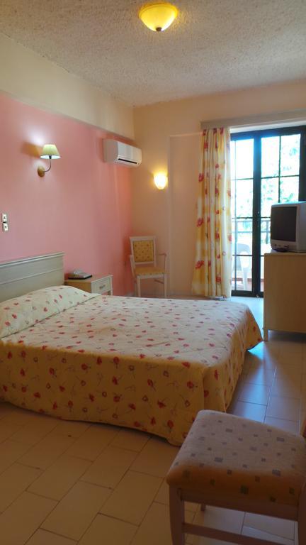 Seven Stars Hotel Karpathos Town  Exterior photo